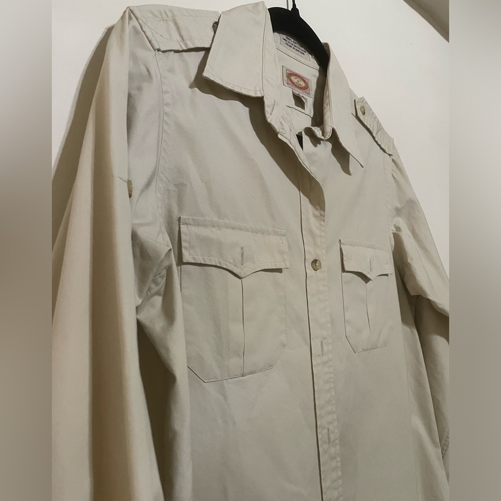 Banana republic 80’s vintage Beige Button-Up Shirt - Picture 3 of 5